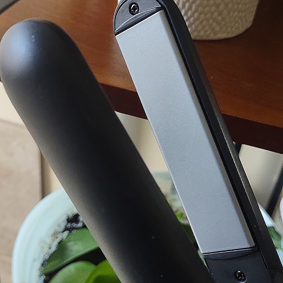 2PC BLACK DIGITAL FLATIRON SET WITH HAIR CLIPS - Picture 3 of 12